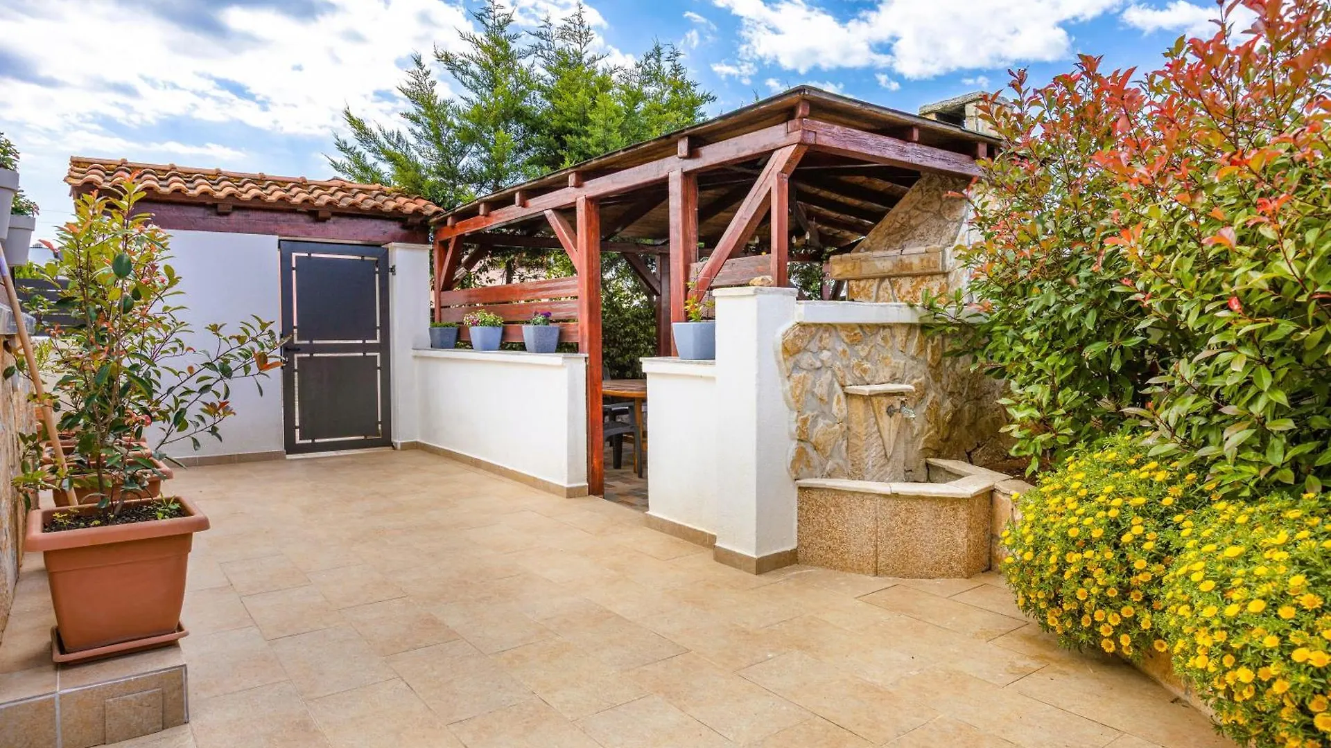 פולה Sanus Apartments
